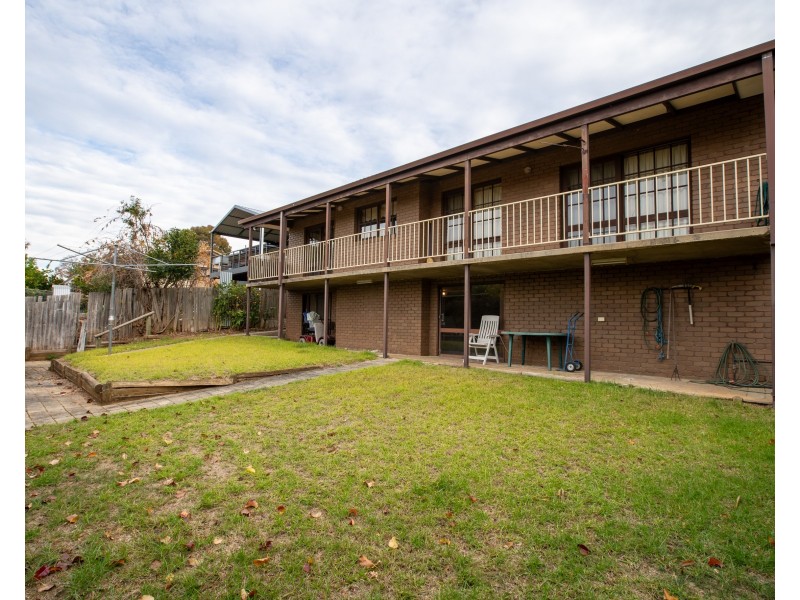 15 HALLAWELL CRESCENT, Wodonga VIC 3690