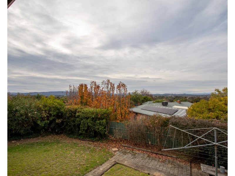 15 HALLAWELL CRESCENT, Wodonga VIC 3690