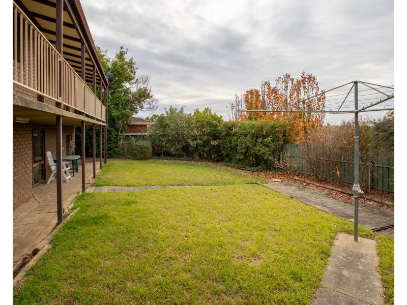 15 HALLAWELL CRESCENT, Wodonga VIC 3690
