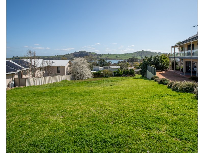 11 ELIZABETH CRESCENT, Bellbridge VIC 3691