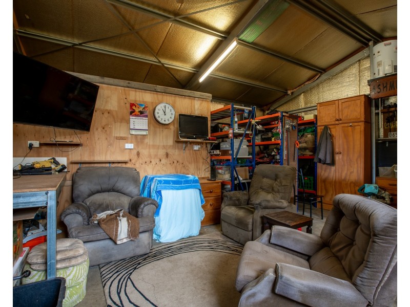 8 TOKES CRESCENT, Dartmouth VIC 3701
