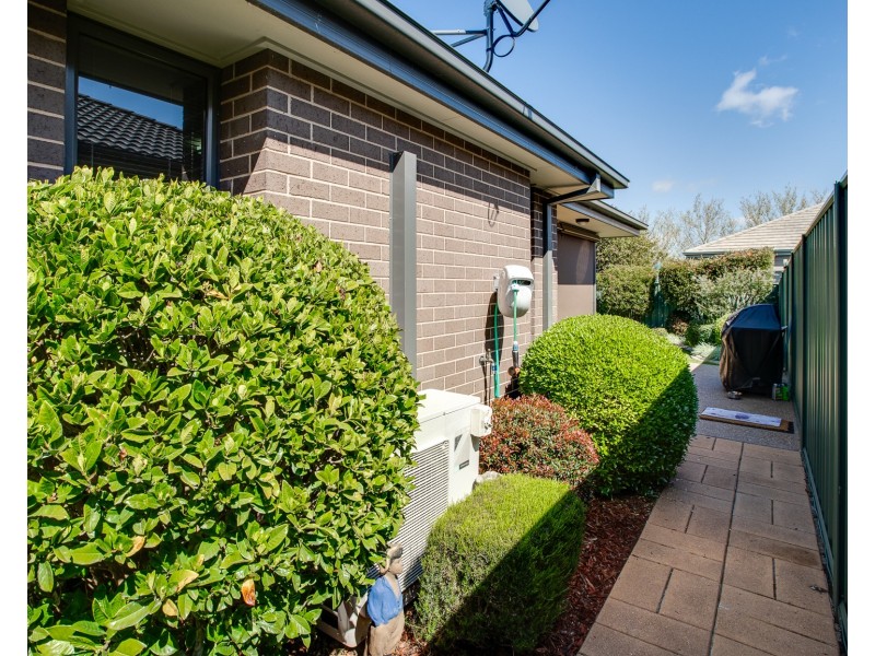 17 INWOOD CRESCENT, Wodonga VIC 3690