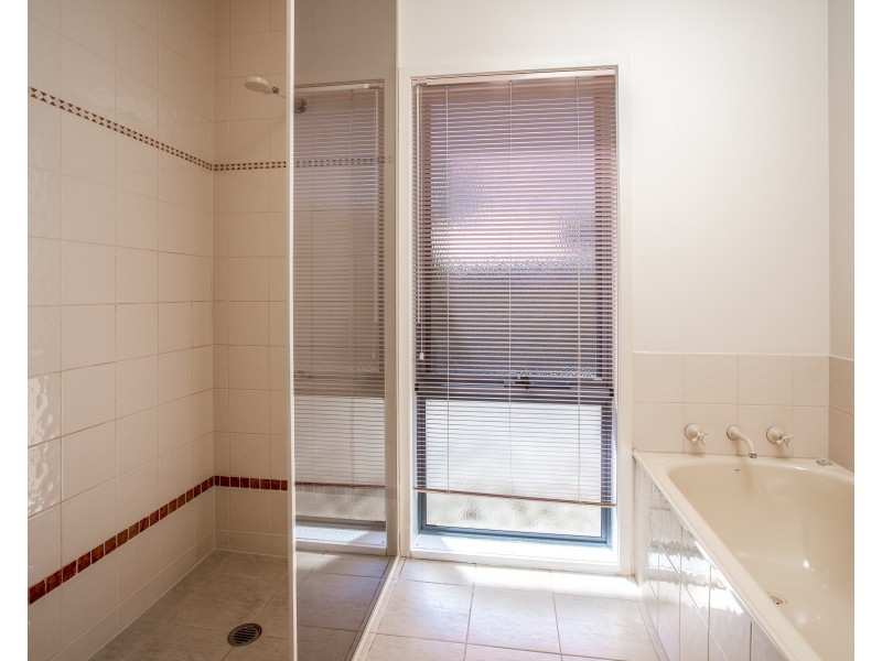 12 GLEN AVON TERRACE, Wodonga VIC 3690