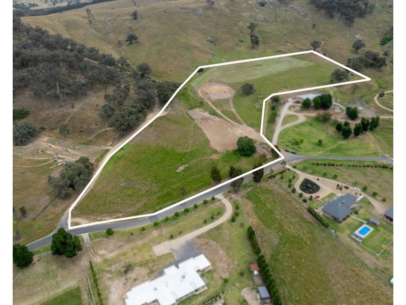 198 COYLES ROAD, West Wodonga VIC 3690