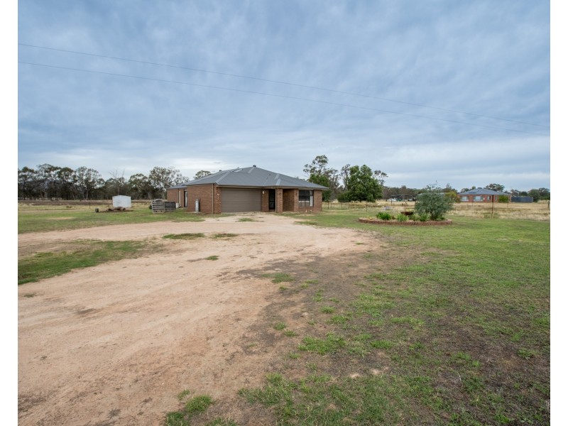 31 GOLDSTONE WAY, Barnawartha VIC 3688