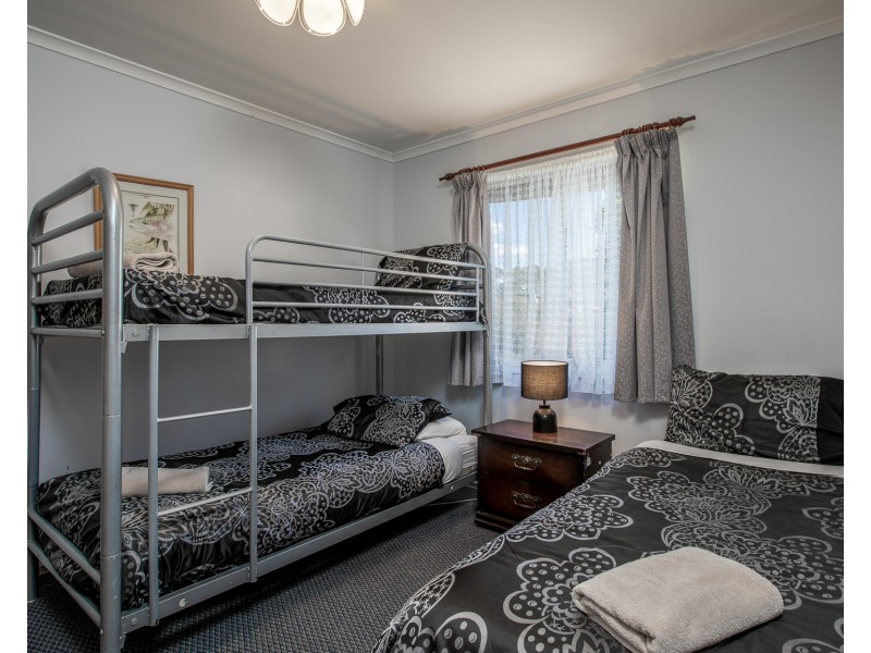 3 TOKES CRESCENT, Dartmouth VIC 3701