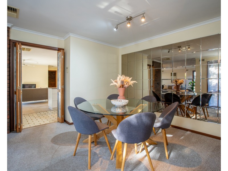 4 DRUMMOND COURT, West Wodonga VIC 3690