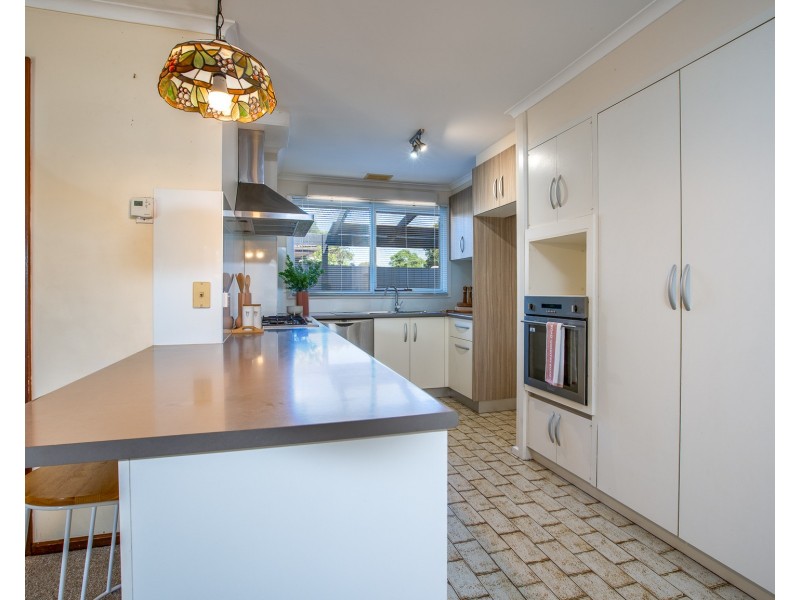 4 DRUMMOND COURT, West Wodonga VIC 3690