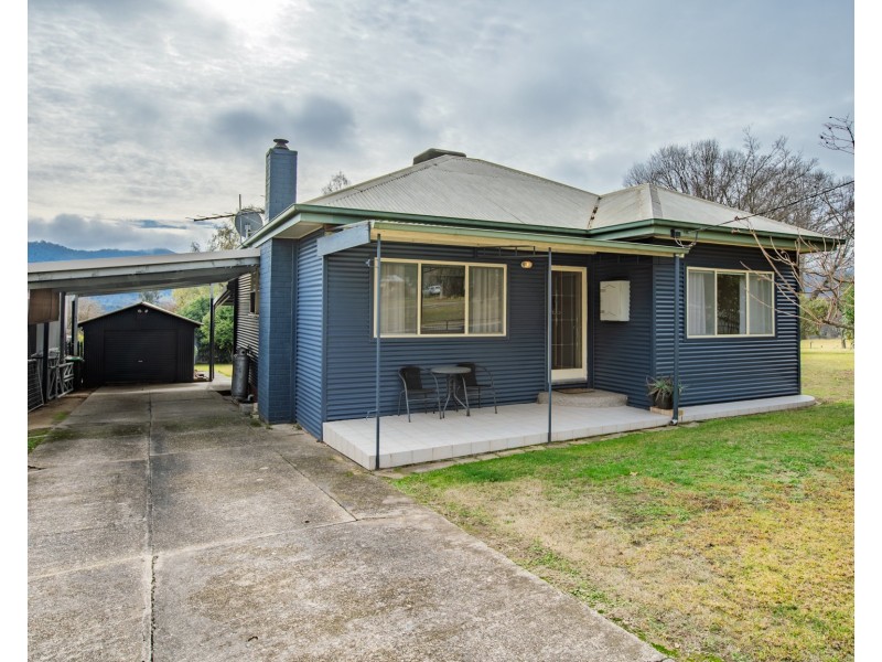 3793 OMEO HIGHWAY, Eskdale VIC 3701
