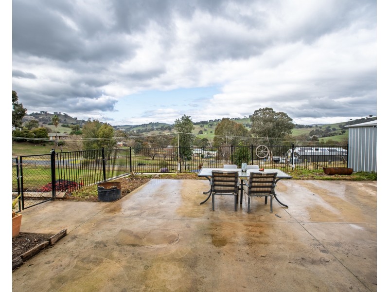 6 BROOME STREET, Bethanga VIC 3691