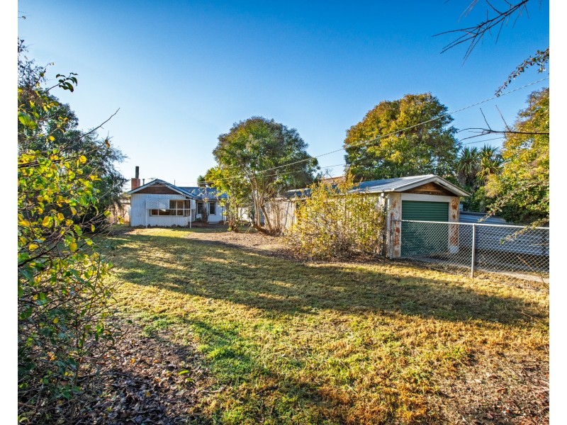 2 CROYLAND STREET, Wodonga VIC 3690