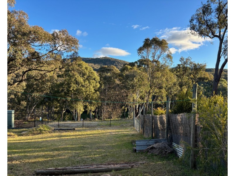 10 JITEMA STREET, Dartmouth VIC 3701