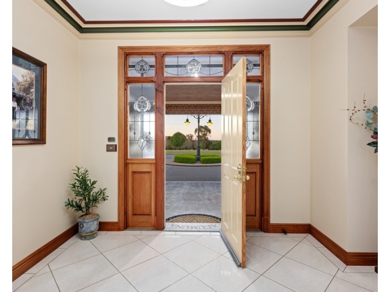 55 CLANDEBOYE ROAD, Baranduda VIC 3691