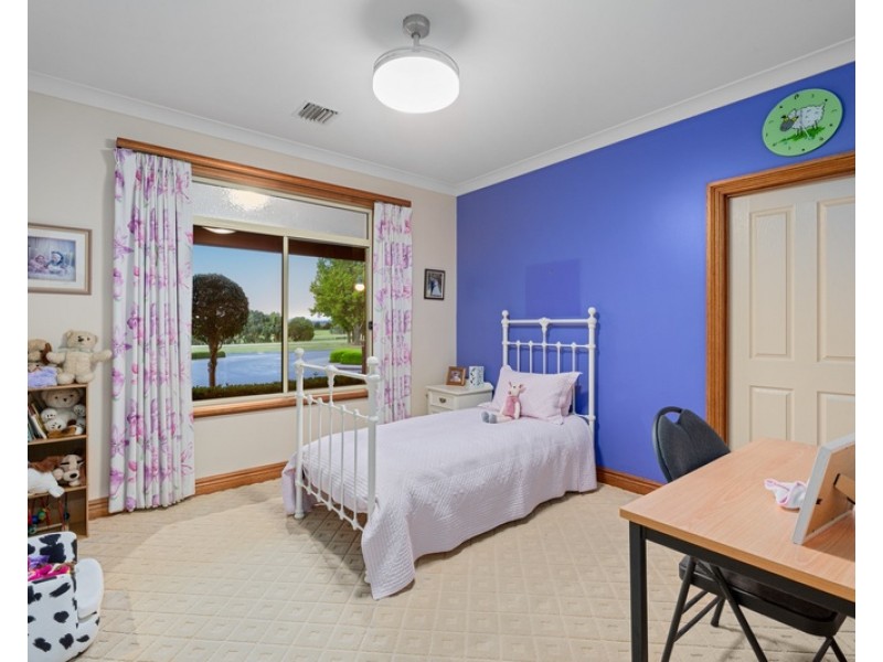 55 CLANDEBOYE ROAD, Baranduda VIC 3691