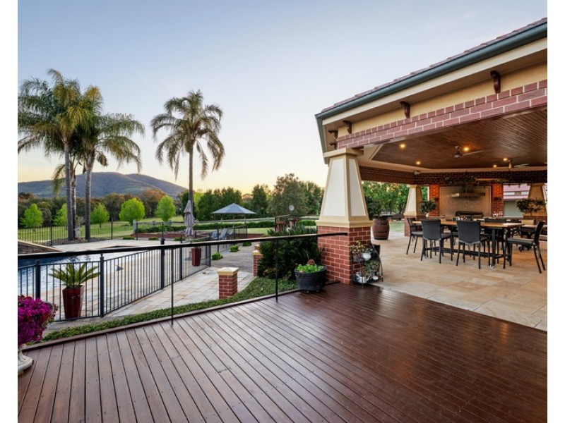 55 CLANDEBOYE ROAD, Baranduda VIC 3691