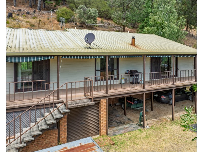 40 GILTRAPS ROAD, Mitta Mitta VIC 3701