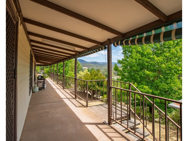 40 GILTRAPS ROAD, Mitta Mitta VIC 3701