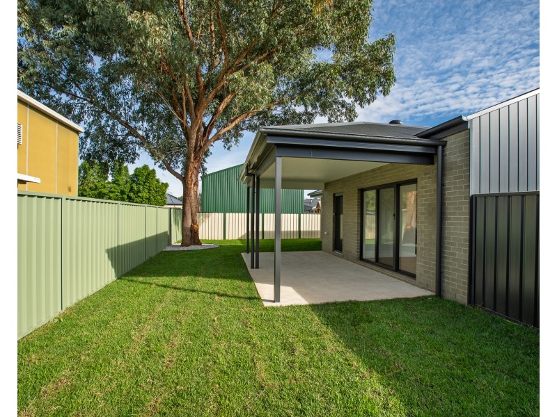 11 LANSDOWNE STREET, Barnawartha VIC 3688