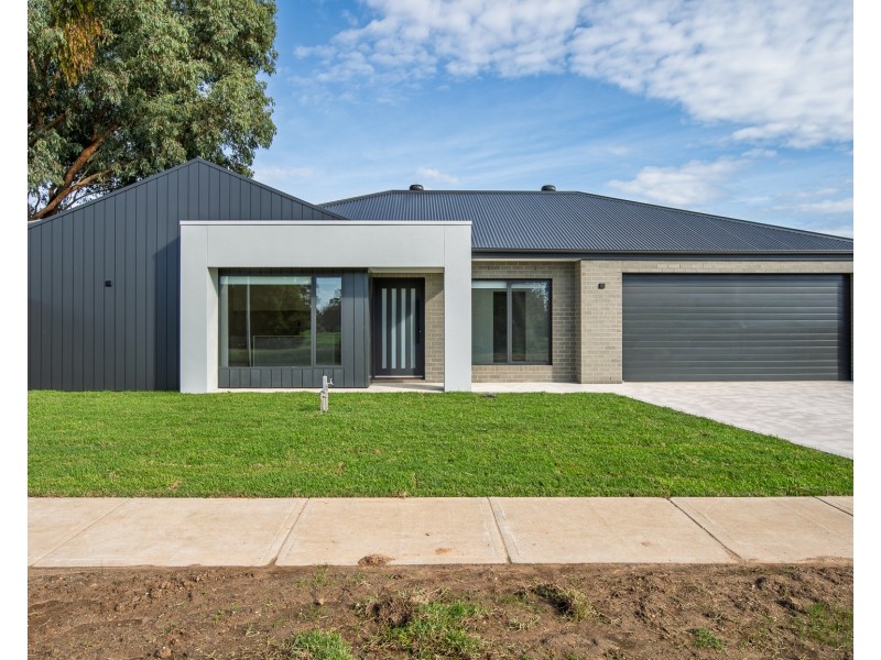 11 LANSDOWNE STREET, Barnawartha VIC 3688