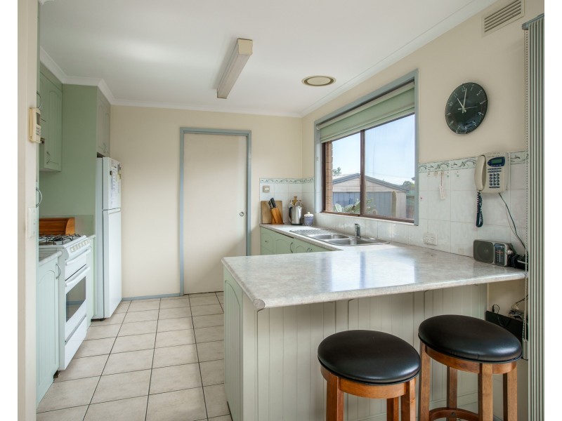 10 ANGUS AVENUE, West Wodonga VIC 3690