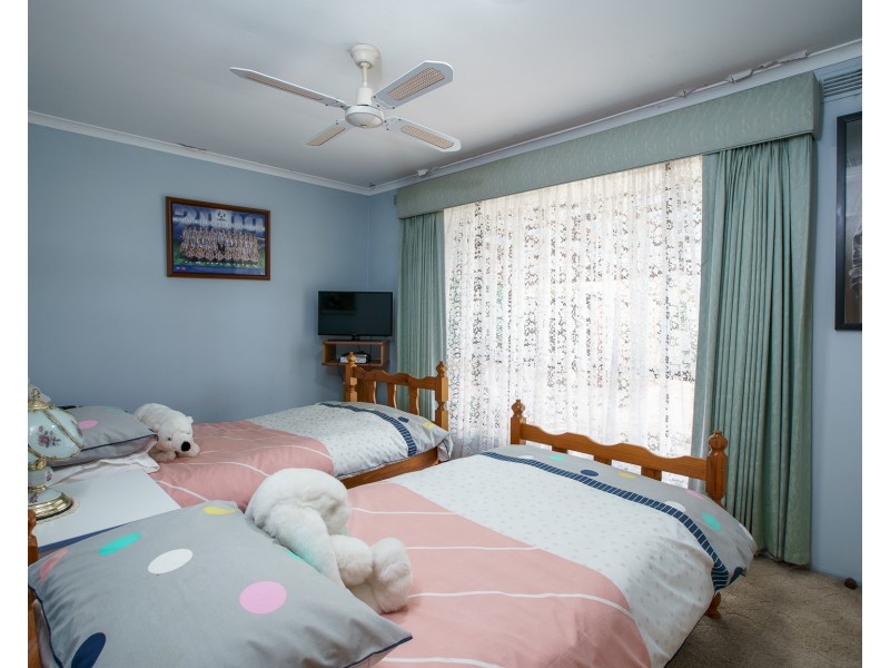 10 ANGUS AVENUE, West Wodonga VIC 3690