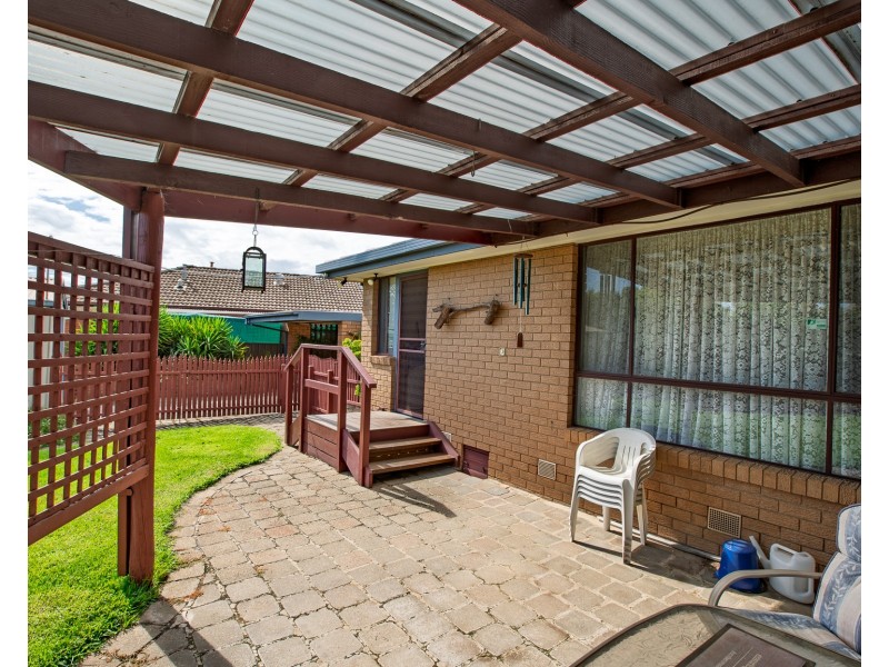 10 ANGUS AVENUE, West Wodonga VIC 3690