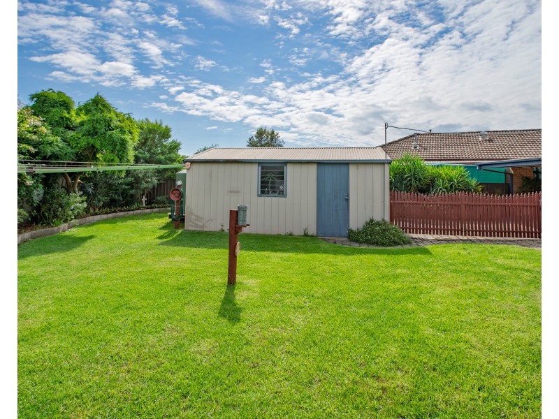 10 ANGUS AVENUE, West Wodonga VIC 3690