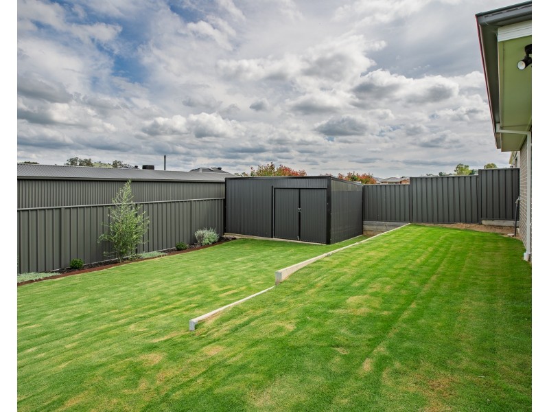 74 HIGHCLIFFE ROAD, Leneva VIC 3691