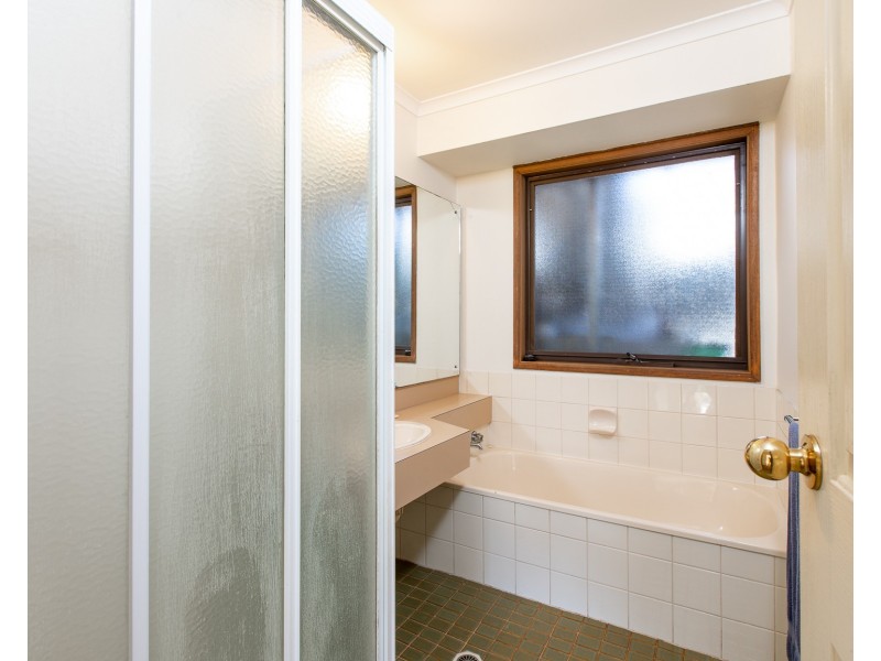 411 LAWRENCE STREET, West Wodonga VIC 3690