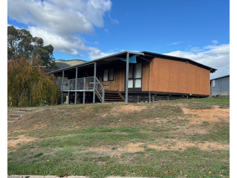 6 Murphy Street, Dartmouth VIC 3701