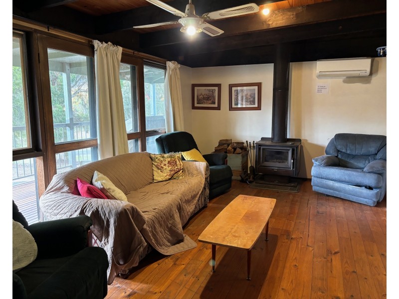 6 Murphy Street, Dartmouth VIC 3701