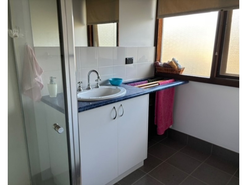 6 Murphy Street, Dartmouth VIC 3701