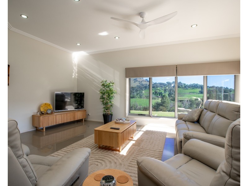 65 Castle Creek Road, Wodonga VIC 3690