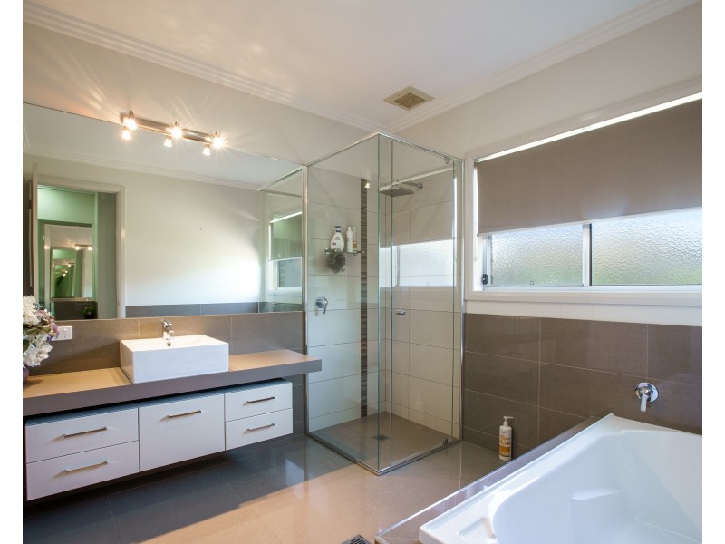 65 Castle Creek Road, Wodonga VIC 3690