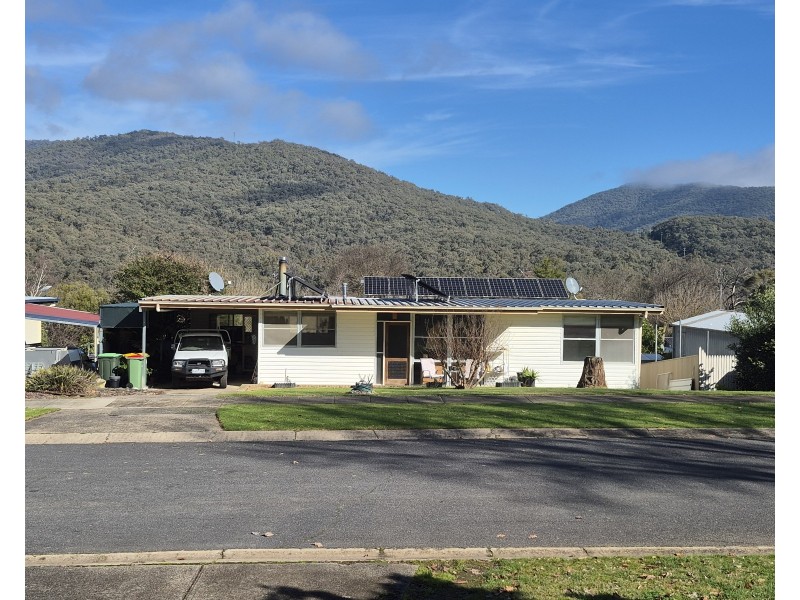 6 COLEMAN COURT, Dartmouth VIC 3701