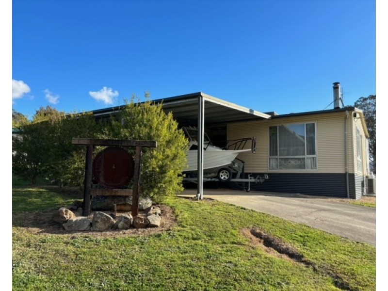 11 Cross Ave, Dartmouth VIC 3701