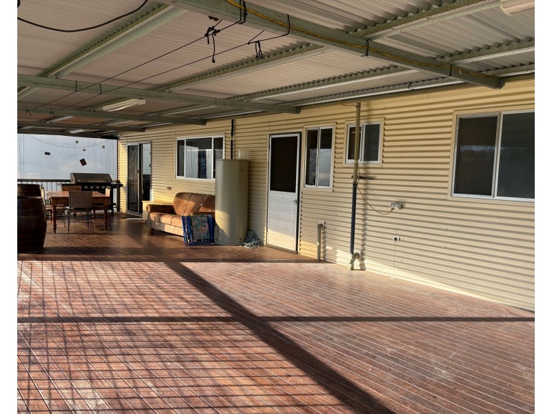 11 Cross Ave, Dartmouth VIC 3701