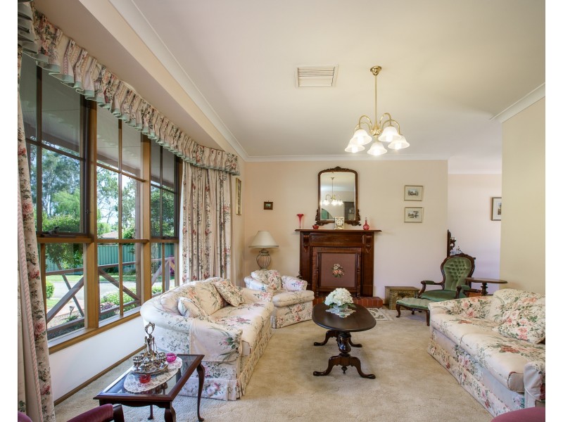 4 CAMBOURNE COURT, Wodonga VIC 3690