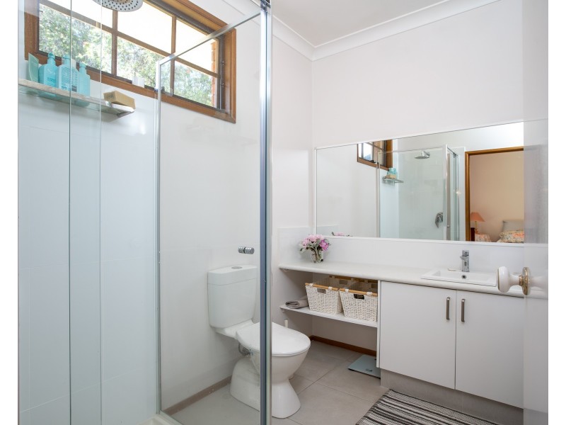 4 CAMBOURNE COURT, Wodonga VIC 3690