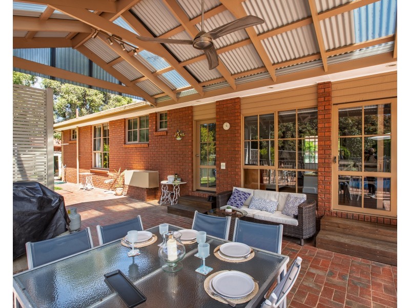 4 CAMBOURNE COURT, Wodonga VIC 3690