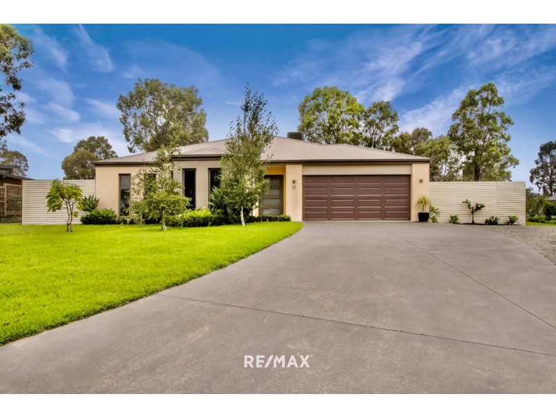 39 Kings Cove Boulevard, Metung VIC 3904