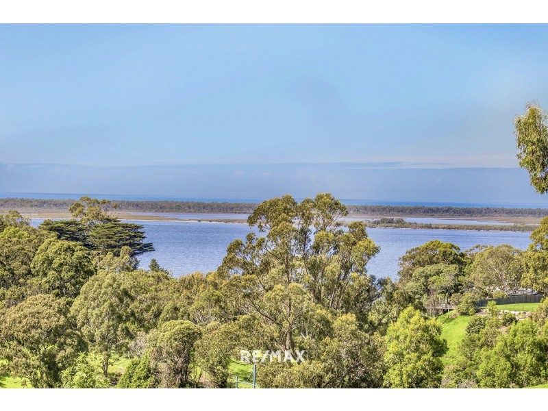 39 Kings Cove Boulevard, Metung VIC 3904