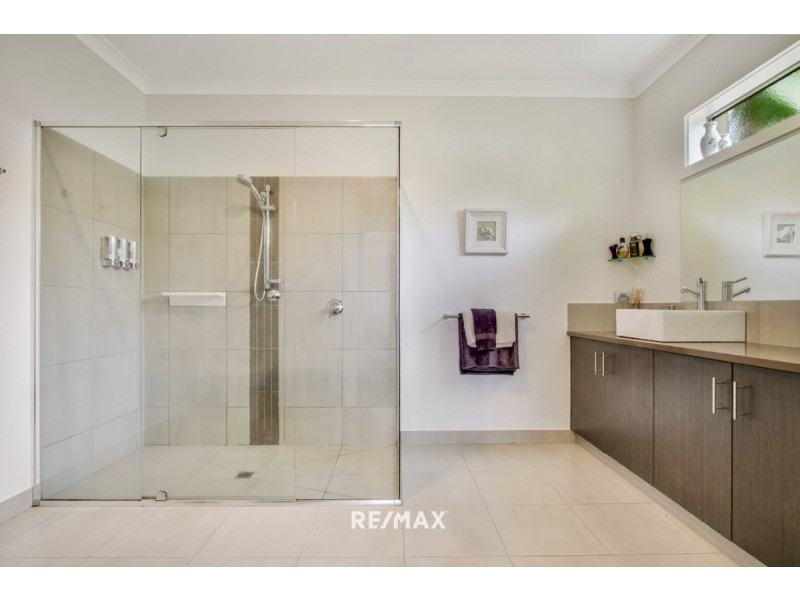 39 Kings Cove Boulevard, Metung VIC 3904
