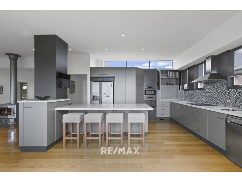 53 Sea-Lakes Close, Lakes Entrance VIC 3909