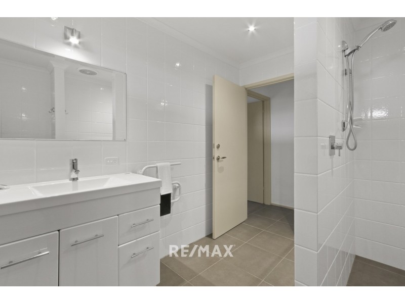 53 Sea-Lakes Close, Lakes Entrance VIC 3909