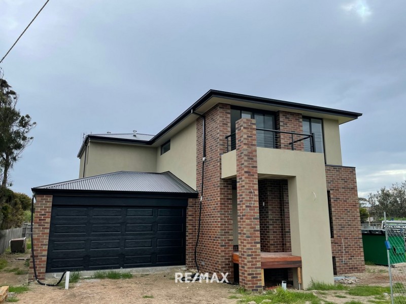 673 Esplanade, Lakes Entrance VIC 3909