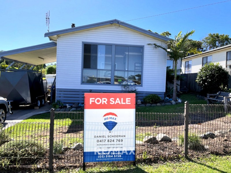 18 O’Neills Road, Lakes Entrance VIC 3909