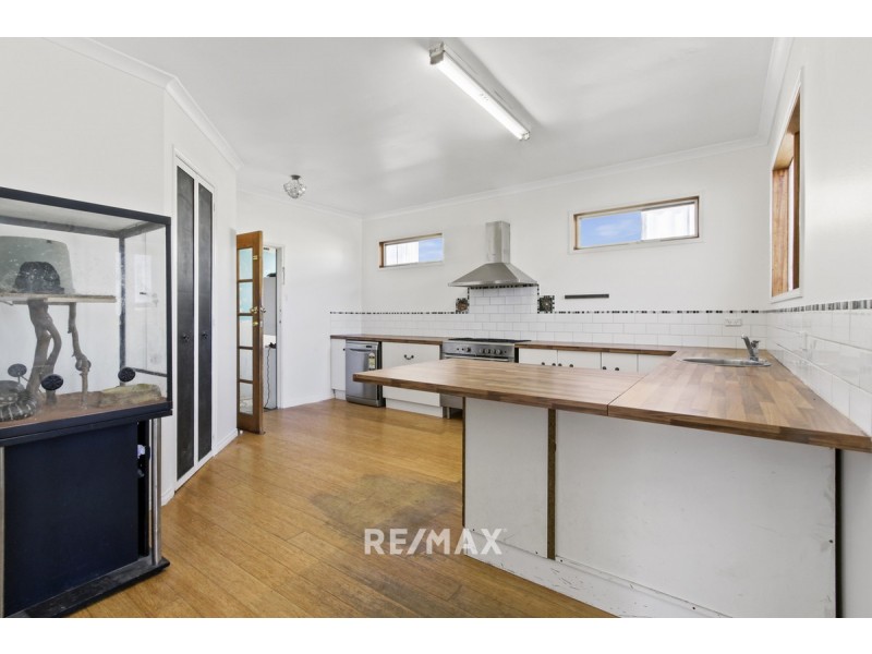 18 O’Neills Road, Lakes Entrance VIC 3909