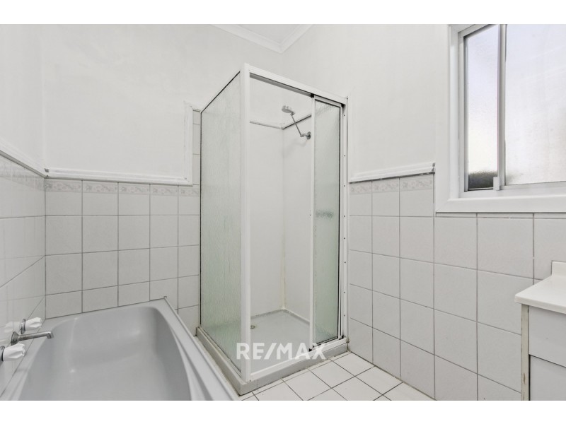 18 O’Neills Road, Lakes Entrance VIC 3909