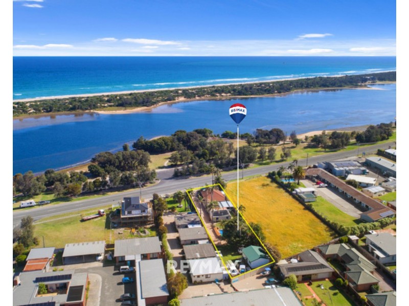 669 Esplanade, Lakes Entrance VIC 3909
